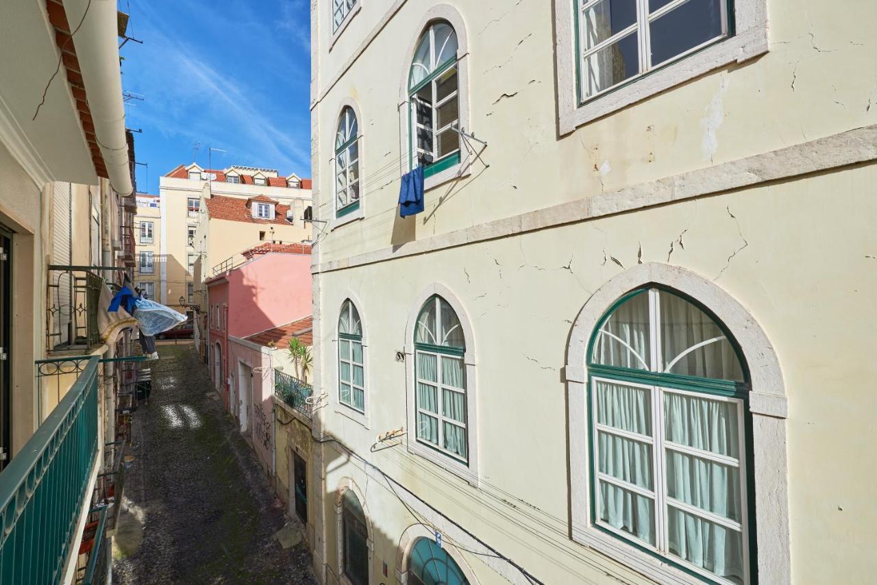 Charming Apartment In Historic Center Lisboa Exteriör bild